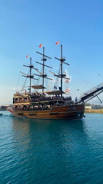 Alanya’da korsan tekne turu